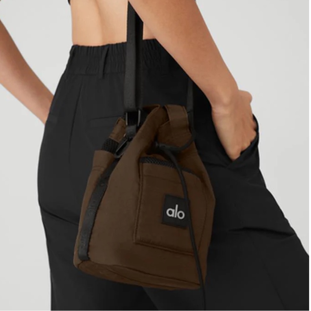 NWT’S ALO BUCKET BAG!